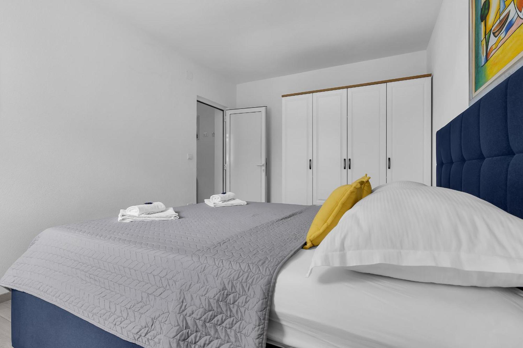 Apartments Villa Katarina Tucepi Room photo